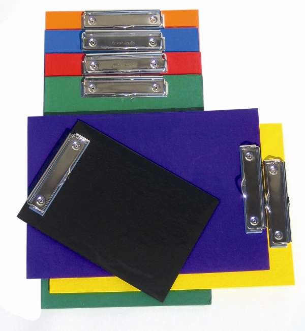 DOSKA S KLIPOM A5 CERVENA